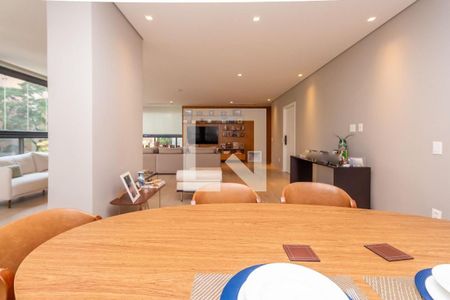 Apartamento à venda com 3 quartos, 205m² em Cerqueira César, São Paulo