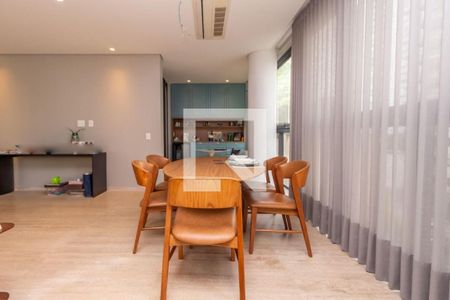 Apartamento à venda com 3 quartos, 205m² em Cerqueira César, São Paulo