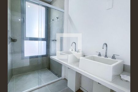 Apartamento à venda com 3 quartos, 195m² em Jardim das Acacias, São Paulo