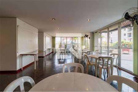 Apartamento à venda com 2 quartos, 63m² em Vila Gumercindo, São Paulo