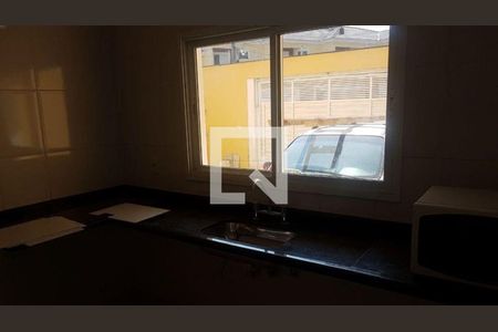 Casa à venda com 3 quartos, 120m² em Jardim Sabara, São Paulo