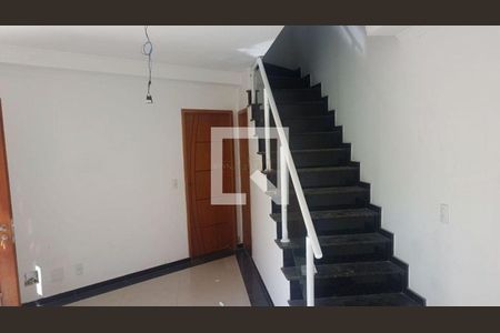 Casa à venda com 3 quartos, 120m² em Jardim Sabara, São Paulo