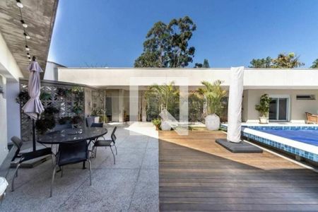 Casa à venda com 4 quartos, 310m² em Socorro, São Paulo