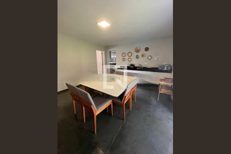 Casa à venda com 4 quartos, 310m² em Socorro, São Paulo