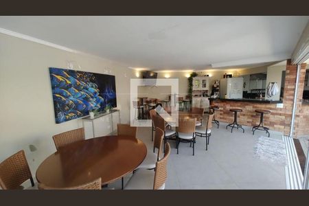 Casa à venda com 4 quartos, 310m² em Socorro, São Paulo