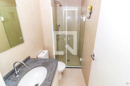 Banheiro social de apartamento para alugar com 2 quartos, 62m² em Socorro, São Paulo