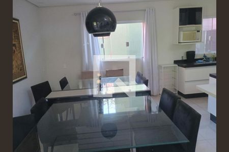 Casa à venda com 4 quartos, 258m² em Interlagos, São Paulo