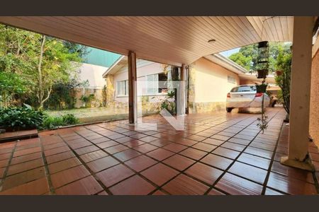 Casa à venda com 3 quartos, 270m² em Jardim Santa Helena, São Paulo