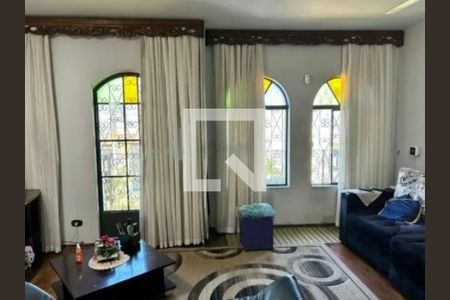 Casa à venda com 4 quartos, 280m² em Vila Carrão, São Paulo