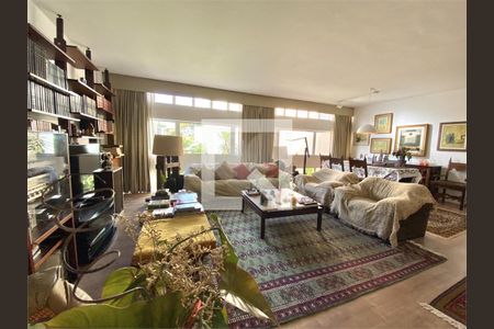 Casa de Condomínio à venda com 3 quartos, 205m² em Vila Elvira, São Paulo