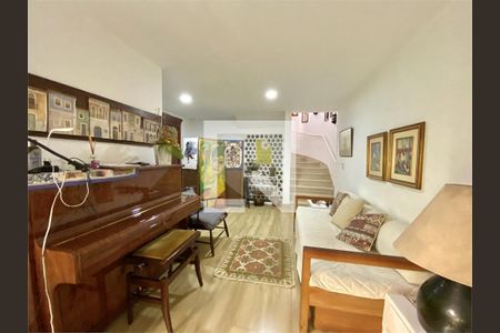 Casa de Condomínio à venda com 3 quartos, 205m² em Vila Elvira, São Paulo