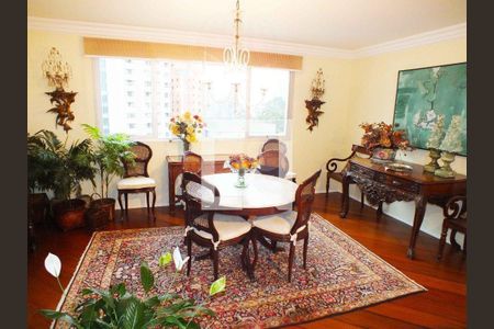 Apartamento à venda com 3 quartos, 228m² em Real Parque, São Paulo