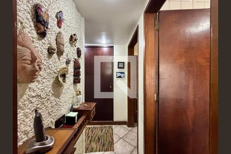 Corredores de apartamento à venda com 3 quartos, 170m² em Copacabana, Rio de Janeiro