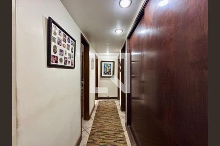 Corredores de apartamento à venda com 3 quartos, 170m² em Copacabana, Rio de Janeiro