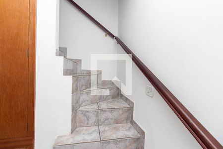 Escada de casa à venda com 3 quartos, 149m² em Vila Sabrina, São Paulo