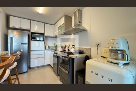 Cozinha de apartamento à venda com 2 quartos, 67m² em Consolação, São Paulo