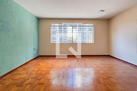 Sala de casa à venda com 3 quartos, 227m² em Vila Mariana, São Paulo