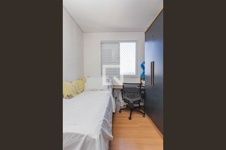 Quarto de apartamento à venda com 2 quartos, 42m² em Jardim Santa Emilia, São Paulo