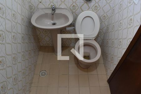 Lavabo de casa para alugar com 3 quartos, 180m² em Xaxim, Curitiba