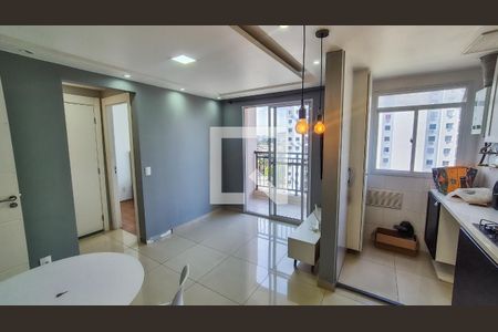 Sala/cozinha de apartamento para alugar com 1 quarto, 35m² em Vista Alegre, Rio de Janeiro