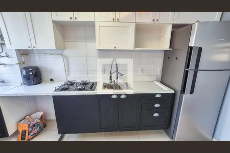 Sala/cozinha de apartamento para alugar com 1 quarto, 35m² em Vista Alegre, Rio de Janeiro