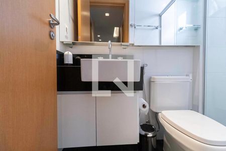 Banheiro social de apartamento à venda com 2 quartos, 64m² em Carmo, Belo Horizonte