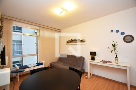 Sala de apartamento para alugar com 2 quartos, 71m² em Paraíso, São Paulo