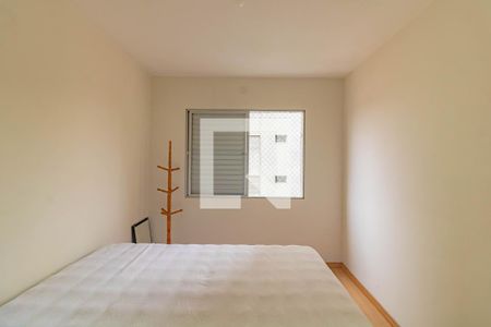Quarto 2 de apartamento para alugar com 2 quartos, 56m² em Vila Alexandria, São Paulo