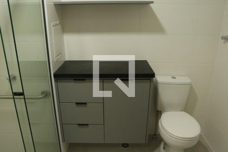 Banheiro de kitnet/studio para alugar com 1 quarto, 26m² em Perdizes, São Paulo