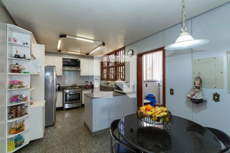 Cozinha de casa para alugar com 4 quartos, 515m² em Belvedere, Belo Horizonte