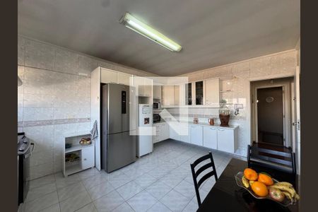 Foto 16 de casa à venda com 3 quartos, 264m² em Jardim Monte Azul, São Paulo