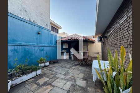 Foto 02 de casa à venda com 3 quartos, 264m² em Jardim Monte Azul, São Paulo