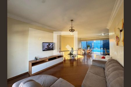 Foto 12 de casa à venda com 4 quartos, 264m² em Jardim Monte Azul, São Paulo