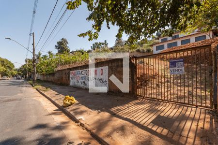 Fachada de casa para alugar com 4 quartos, 1400m² em Pampulha, Belo Horizonte