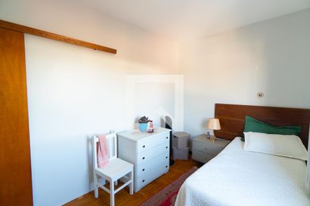 Casa 1 - Quarto 1 de casa à venda com 4 quartos, 240m² em Vila Guarani (zona Sul), São Paulo