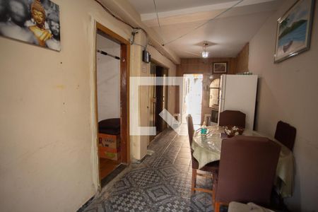 Sala de casa à venda com 6 quartos, 250m² em Vila Baruel, São Paulo