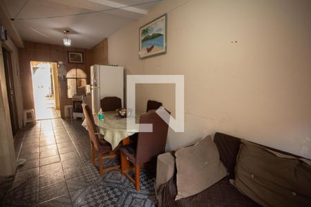 Sala de casa à venda com 6 quartos, 250m² em Vila Baruel, São Paulo