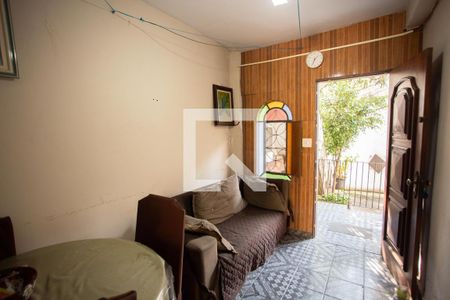 Sala de casa à venda com 6 quartos, 250m² em Vila Baruel, São Paulo