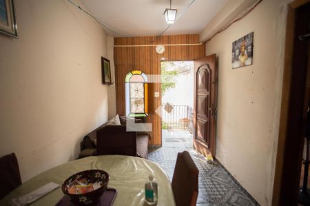 Sala de casa à venda com 6 quartos, 250m² em Vila Baruel, São Paulo
