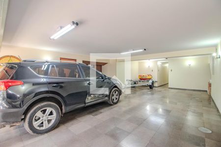Garagem de casa à venda com 3 quartos, 580m² em Jardim Lindóia, Porto Alegre