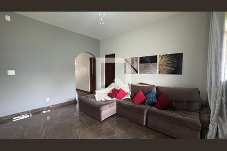 Sala de casa à venda com 4 quartos, 230m² em Novo Eldorado, Contagem