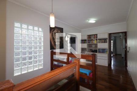 Corredor de casa à venda com 3 quartos, 190m² em Parque das Nações, Santo André