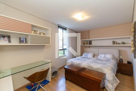 Quarto 1 de apartamento à venda com 4 quartos, 208m² em Santa Lúcia, Belo Horizonte