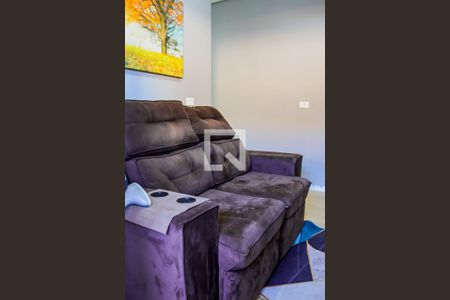 Sala de casa de condomínio para alugar com 2 quartos, 70m² em Centreville, Cotia