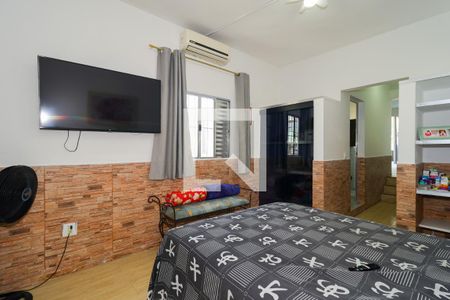 Quarto de casa à venda com 6 quartos, 550m² em Jardim Helena, Taboão da Serra