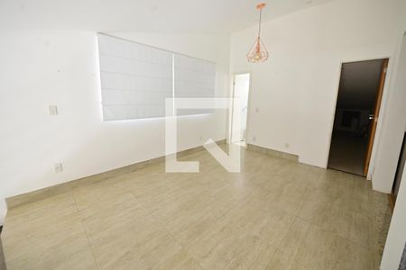 Sala 2 de casa de condomínio para alugar com 4 quartos, 230m² em Alphaville Araguaia, Goiânia
