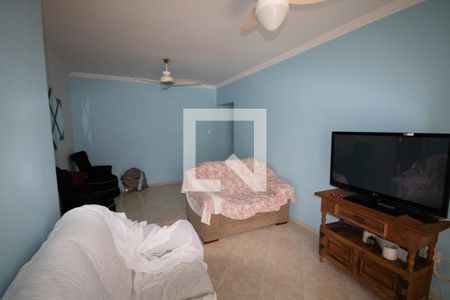 Sala de apartamento para alugar com 2 quartos, 75m² em Guilhermina, Praia Grande