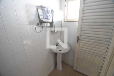 Banheiro Salão de casa para alugar com 3 quartos, 240m² em Cidade Universitária, Campinas