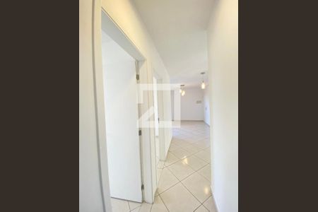 Corredor de apartamento para alugar com 2 quartos, 52m² em Vila Augusta, Guarulhos