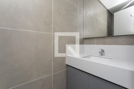 Lavabo de apartamento à venda com 3 quartos, 185m² em Três Figueiras, Porto Alegre